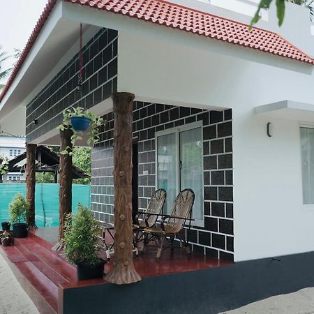 Marari Red Angel Villa Mararikulam Bagian luar foto